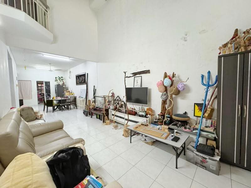 Rumah Teres 1.5-Tingkat untuk Dijual di Taman Pelangi Indah (Ulu Tiram) - Zack Chow - Living Room - PropertyGuru.com.my