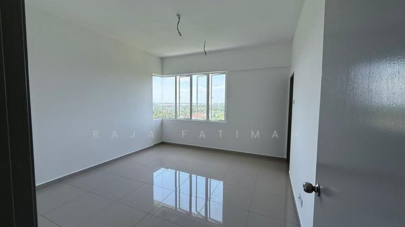 Condominium for Sale at E Park Residence - Raja Fatimah - Master Bedroom - PropertyGuru.com.my