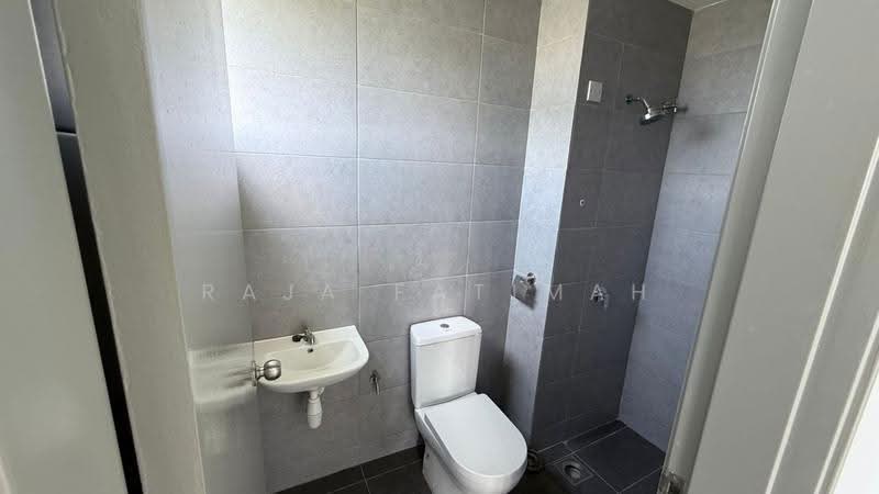 Condominium for Sale at E Park Residence - Raja Fatimah - Bathroom - PropertyGuru.com.my