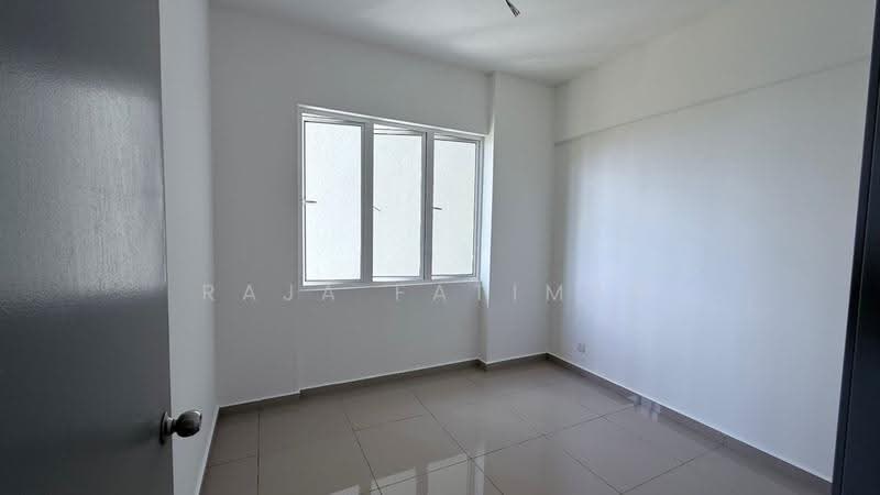 Condominium for Sale at E Park Residence - Raja Fatimah - Bedroom - PropertyGuru.com.my