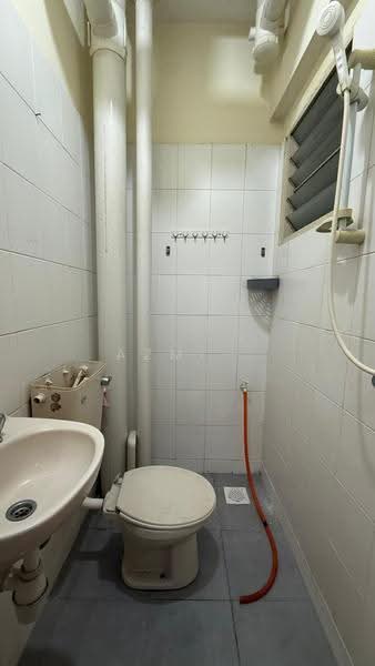 Pangsapuri untuk Dijual di Lakeview Apartments - Azmi . - PropertyGuru.com.my