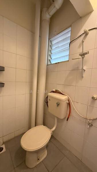 Pangsapuri untuk Dijual di Lakeview Apartments - Azmi . - PropertyGuru.com.my