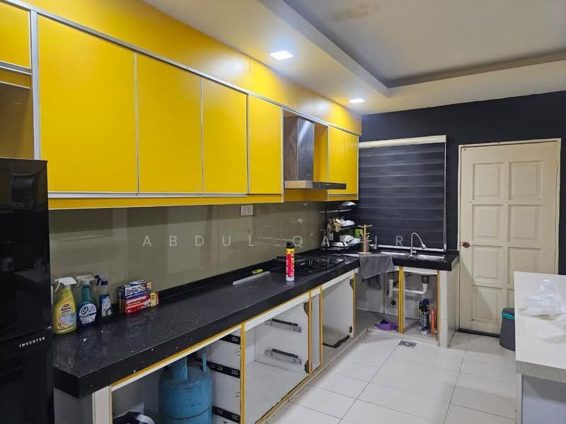 Rumah Teres 2-Tingkat untuk Dijual di Seksyen 23 (Shah Alam) - Abdul Qadir - Kitchen - PropertyGuru.com.my