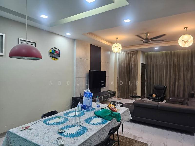 Rumah Teres 2-Tingkat untuk Dijual di Seksyen 23 (Shah Alam) - Abdul Qadir - Living Room - PropertyGuru.com.my