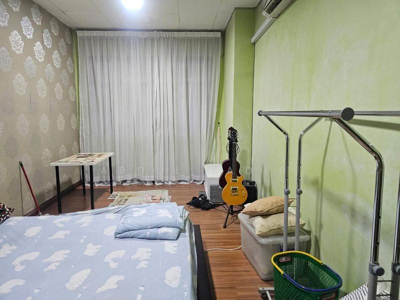 Rumah Teres 2-Tingkat untuk Dijual di Seksyen 23 (Shah Alam) - Abdul Qadir - Bedroom - PropertyGuru.com.my