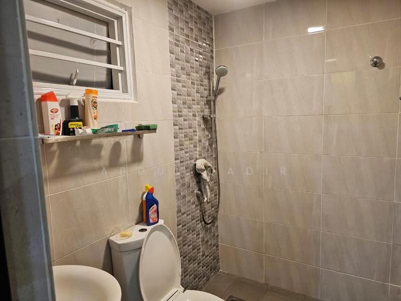Rumah Teres 2-Tingkat untuk Dijual di Seksyen 23 (Shah Alam) - Abdul Qadir - Bathroom - PropertyGuru.com.my