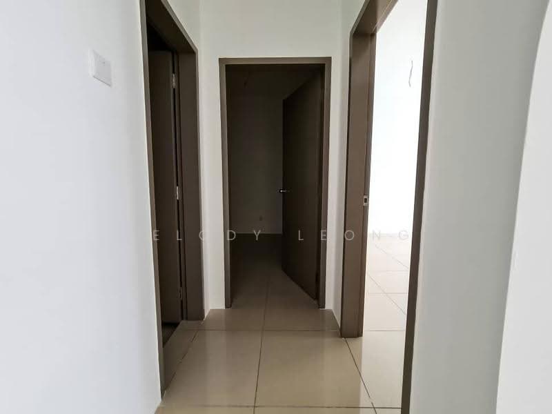 Kondominium untuk Dijual di Platinum Splendor Residence - Melody Leong - Corridor - PropertyGuru.com.my