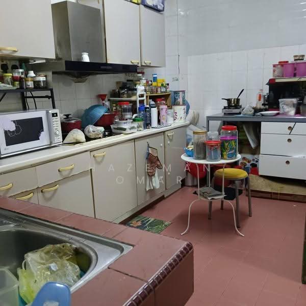Condominium for Sale at Tiara Kelana - Hazeman Omar - Kitchen - PropertyGuru.com.my