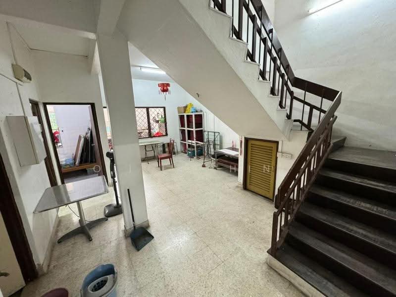 Rumah Berkembar untuk Dijual di Taman Pelangi (Johor Bahru) - Olivia Ching - Entrance - PropertyGuru.com.my