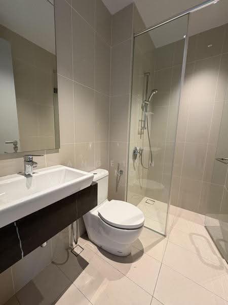 Kondominium untuk Disewa di Pavilion Hilltop - Angelyn Fong - Bathroom - PropertyGuru.com.my