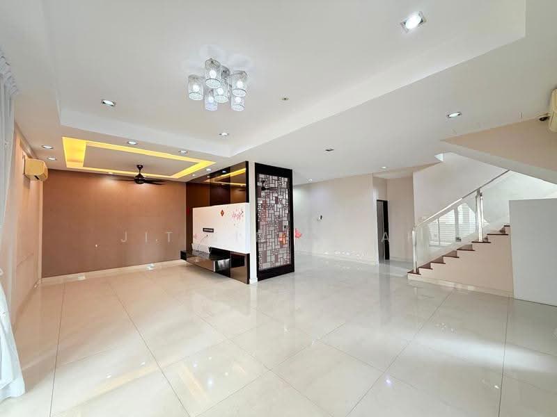 Bungalow House untuk Disewa di Taman Sri Tebrau (Johor Bahru) - Jit Sin Cheah - Living Room - PropertyGuru.com.my