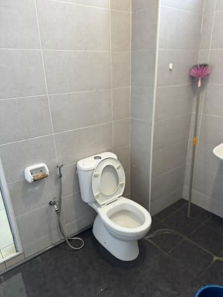 Service Residence for Rent at BM City Suites @ BM City Mall - LAU . - Bathroom - PropertyGuru.com.my