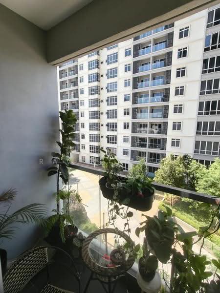 Condominium for Sale at Paraiso Residence @ The Earth - Ravin Judge - Balcony - PropertyGuru.com.my