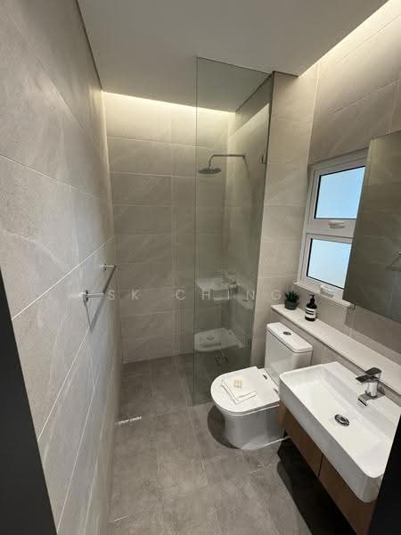 Kediaman Servis untuk Dijual di Maxim D'Parc - SK Ching - Bathroom - PropertyGuru.com.my