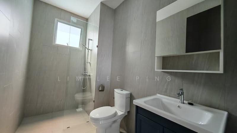 Apartment for Sale at Liberty Grove - Lim Lee Ping - Bathroom - PropertyGuru.com.my
