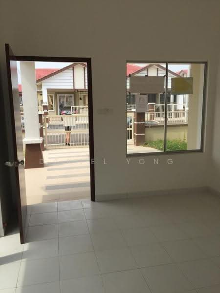 1-storey Terraced House for Sale in Kota Masai (Pasir Gudang) - Daniel Yong - Entrance - PropertyGuru.com.my