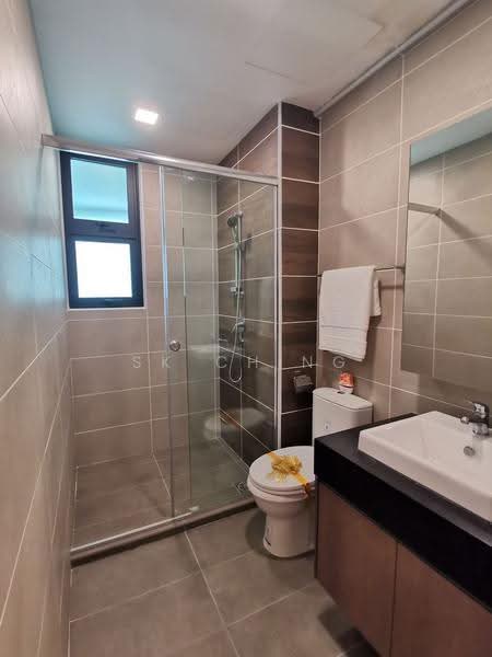 Kediaman Servis untuk Dijual di Maxim D'Parc - SK Ching - Bathroom - PropertyGuru.com.my