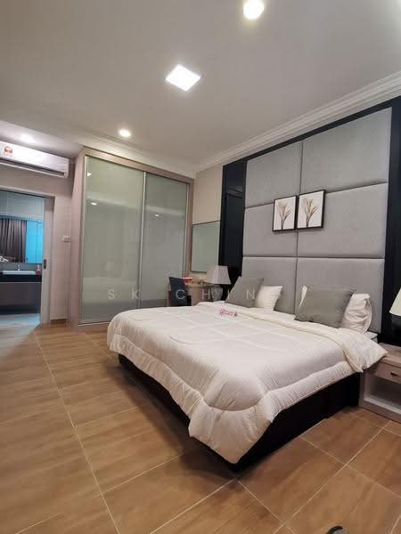 Kediaman Servis untuk Dijual di Maxim D'Parc - SK Ching - Bedroom - PropertyGuru.com.my