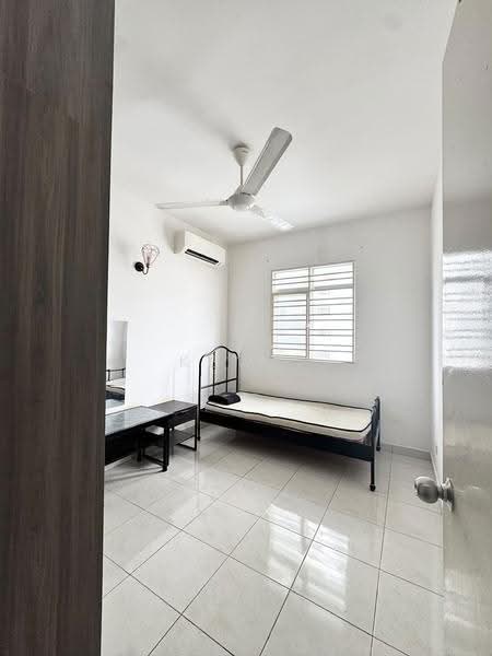 Pangsapuri untuk Disewa di Bayu Andaman - Kew . - Bedroom - PropertyGuru.com.my