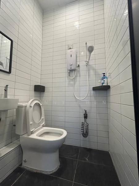 Semi-Detached House for Sale in New Pasir Puteh (Ipoh) - PENNY CHEN - Bathroom - PropertyGuru.com.my