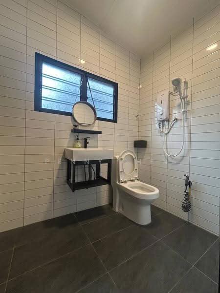 Semi-Detached House for Sale in New Pasir Puteh (Ipoh) - PENNY CHEN - Bathroom - PropertyGuru.com.my