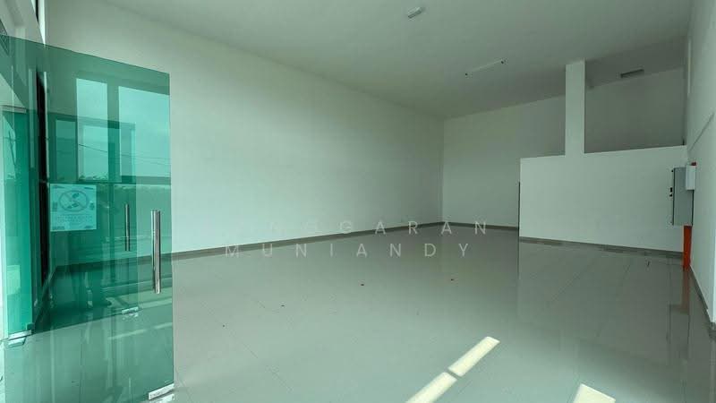 Kilang Berkembar untuk Dijual di Single-Storey Semi-D Light Industrial at Tasek Gel (Tasek Gelugor) - Sanggaran Muniandy - Entrance - PropertyGuru.com.my
