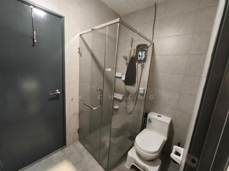 Kediaman Servis untuk Disewa di Aera Residence - CK Chieng - Bathroom - PropertyGuru.com.my