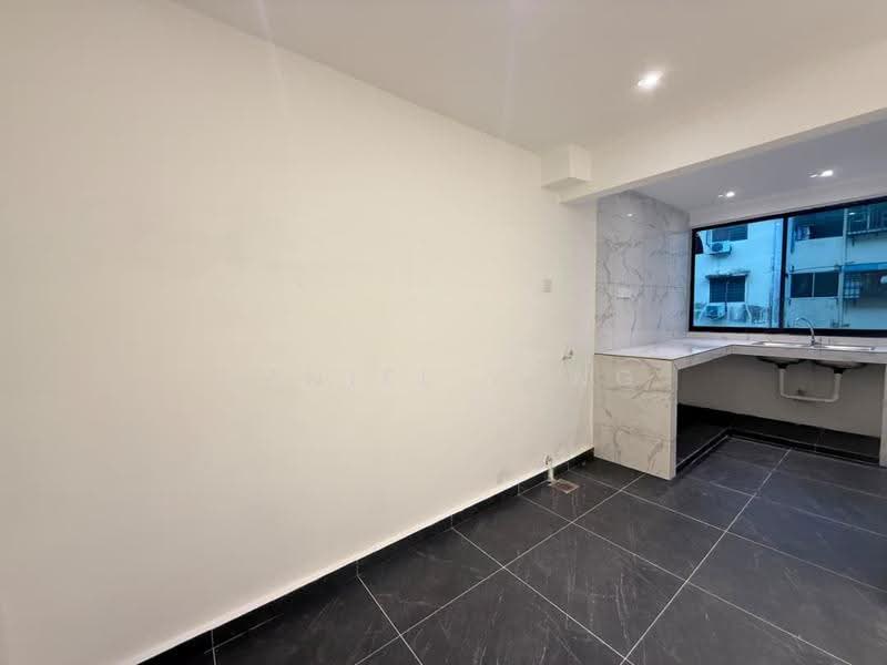 Flat for Sale at Taman Plentong Utama - Daniel Yong - Kitchen - PropertyGuru.com.my