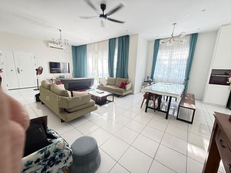 Rumah Teres 2-Tingkat untuk Dijual di Nilai (Negeri Sembilan) - Rudy Hartanto - Living Room - PropertyGuru.com.my