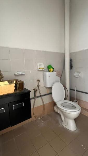 Shop / Office untuk Disewa di Butterworth (Penang) - Christine Tan - Bathroom - PropertyGuru.com.my