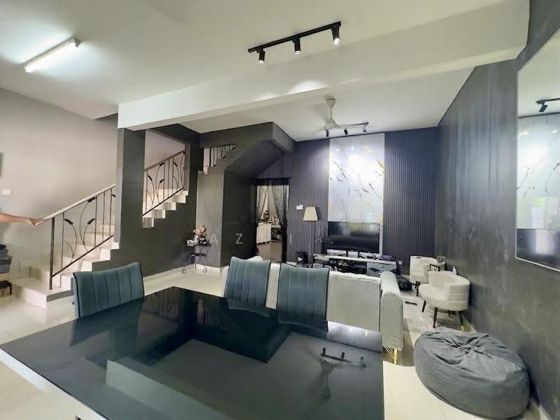 2-storey Terraced House for Sale in Cheras (Selangor) - Azmi . - Living Room - PropertyGuru.com.my