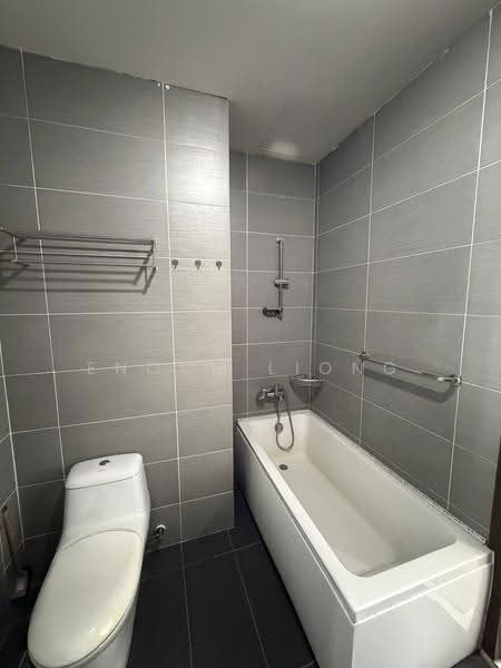 Kondominium untuk Disewa di KSL D'Esplanade Residence - Enoch Liong - Bathroom - PropertyGuru.com.my