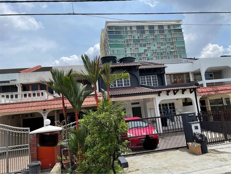 2-storey Terraced House for Sale in SS15 (Subang Jaya) - Irene Lai - Exterior - PropertyGuru.com.my