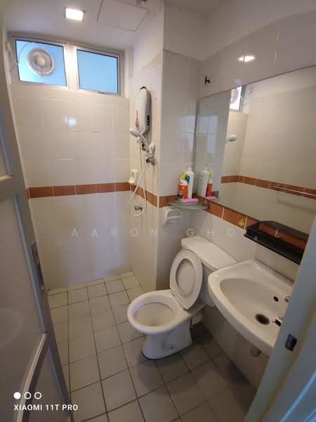 Condominium for Sale at Vistaria Condominium - Aaron Gho - Bathroom - PropertyGuru.com.my