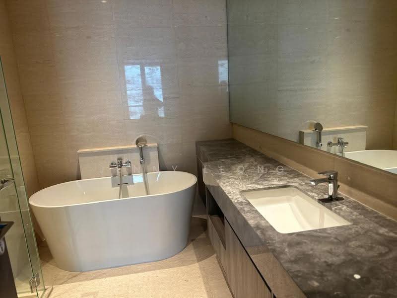Service Residence for Sale at Marriott Residence @ Gurney - Jenny Leong - Bathroom - PropertyGuru.com.my