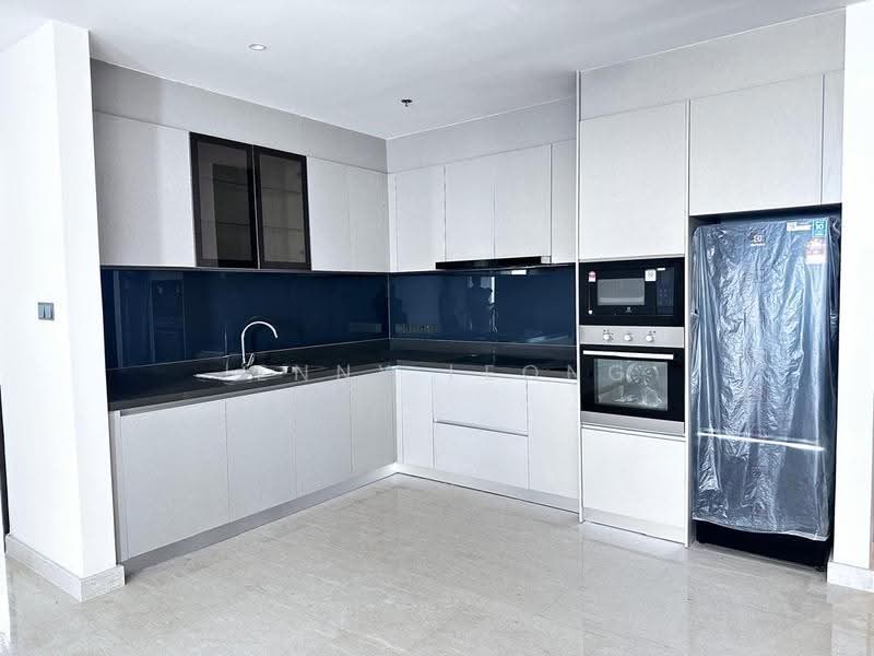 Service Residence for Sale at Marriott Residence @ Gurney - Jenny Leong - Kitchen - PropertyGuru.com.my