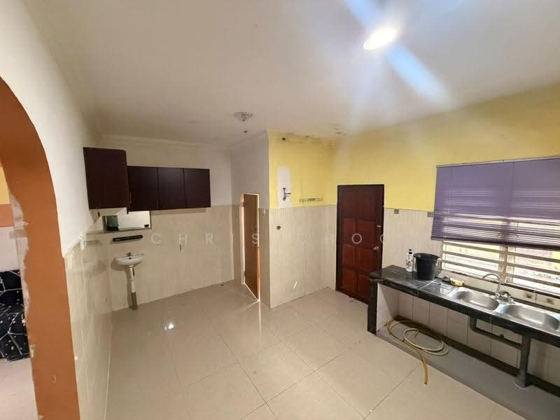 Rumah Teres 2-Tingkat untuk Disewa di Semenyih (Selangor) - Chris Choo - Kitchen - PropertyGuru.com.my