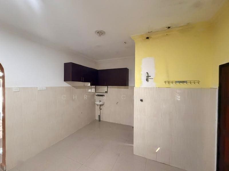 Rumah Teres 2-Tingkat untuk Disewa di Semenyih (Selangor) - Chris Choo - Kitchen - PropertyGuru.com.my