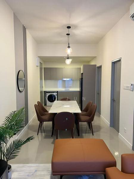 Kediaman Servis untuk Disewa di 8th & Stellar - Yi Jun - Dining Room - PropertyGuru.com.my