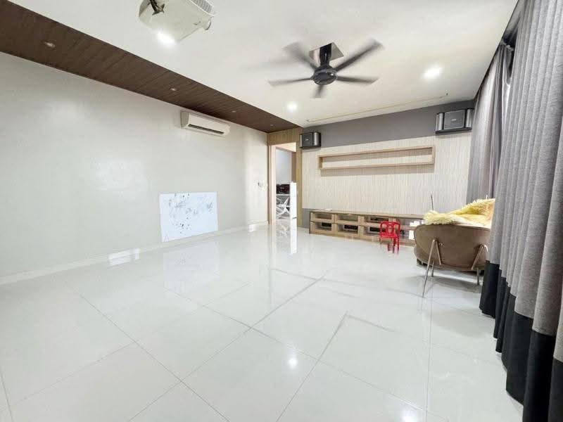 Condominium for Sale at Central Park condominium - Aaron Gho - Living Room - PropertyGuru.com.my