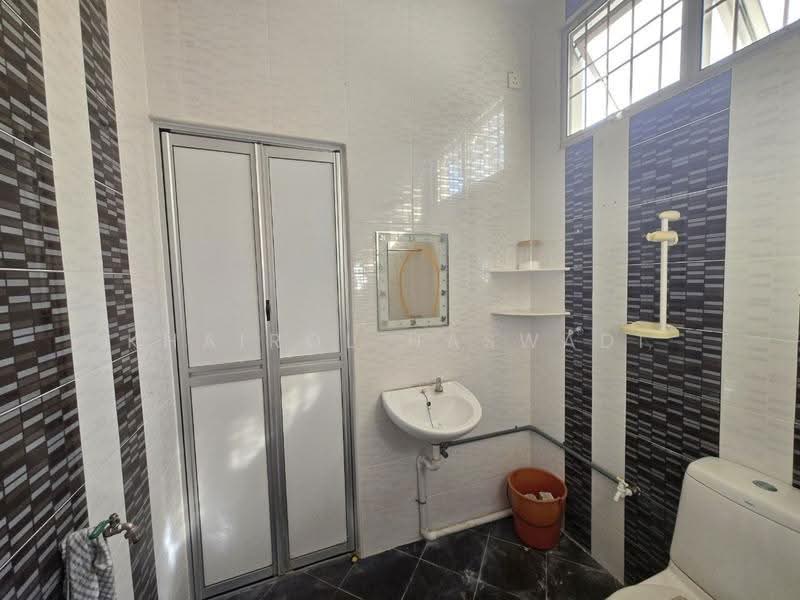 Bungalow House for Sale in Guar Chempedak (Kedah) - Khairol Haswadi - Bathroom - PropertyGuru.com.my