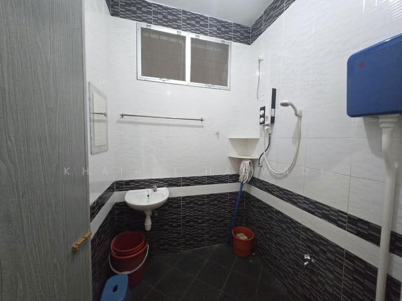 Bungalow House for Sale in Guar Chempedak (Kedah) - Khairol Haswadi - Bathroom - PropertyGuru.com.my