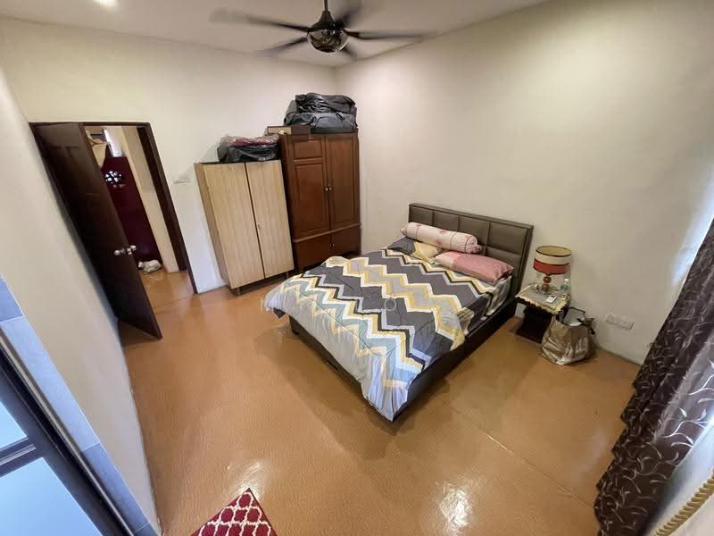 2-storey Terraced House for Sale in Taman Selasih (Batu Caves) - MY Loh - Bedroom - PropertyGuru.com.my