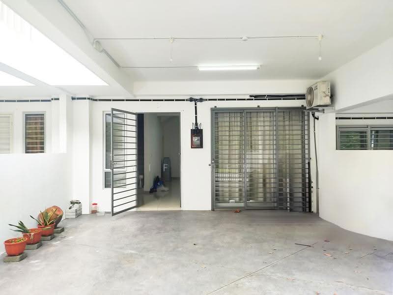 2-storey Terraced House for Rent in Seremban (Negeri Sembilan) - Tifi Ten - Entrance - PropertyGuru.com.my