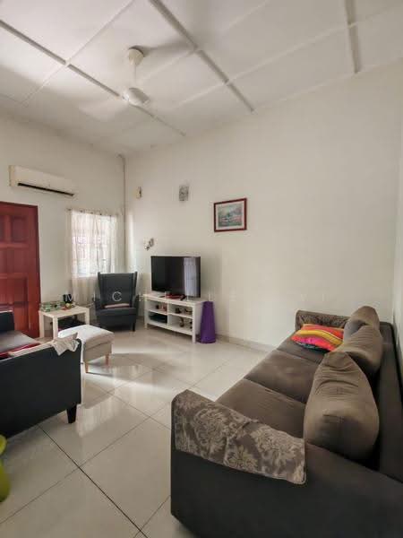 Rumah Teres 1-Tingkat untuk Dijual di SS 3, Taman Universiti (Petaling Jaya) - Michelle Tai - Living Room - PropertyGuru.com.my