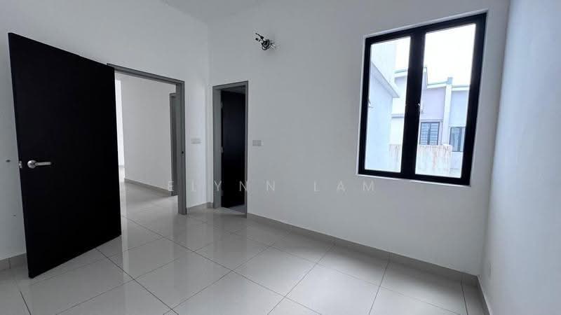 Rumah Kluster untuk Dijual di Taman Glenmarie (Johor Bahru) - Elynn Lam - PropertyGuru.com.my