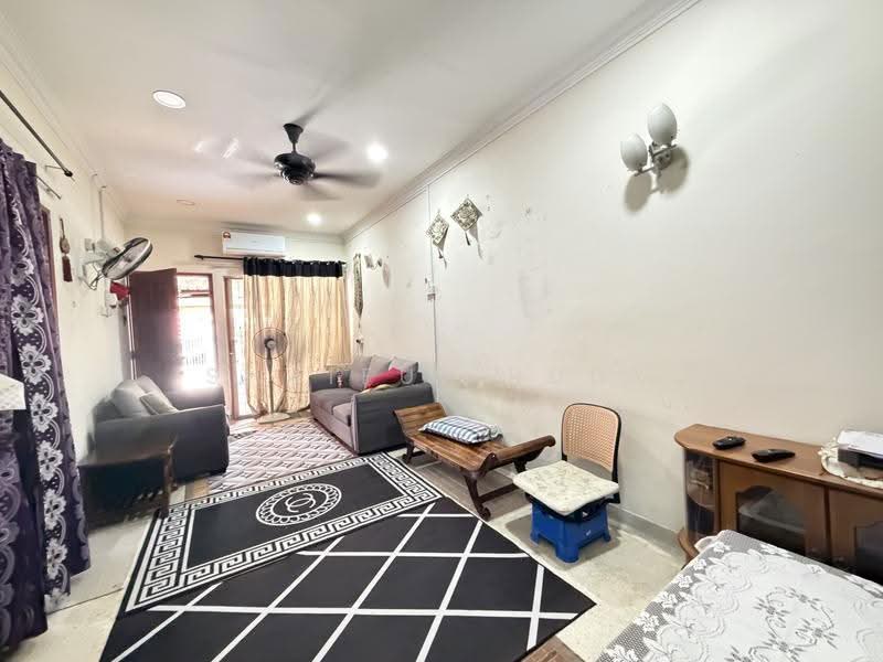 Rumah Teres 1-Tingkat untuk Dijual di Bandar Baru Sungai Buloh (Sungai Buloh) - Shaiful Rudy - Living Room - PropertyGuru.com.my