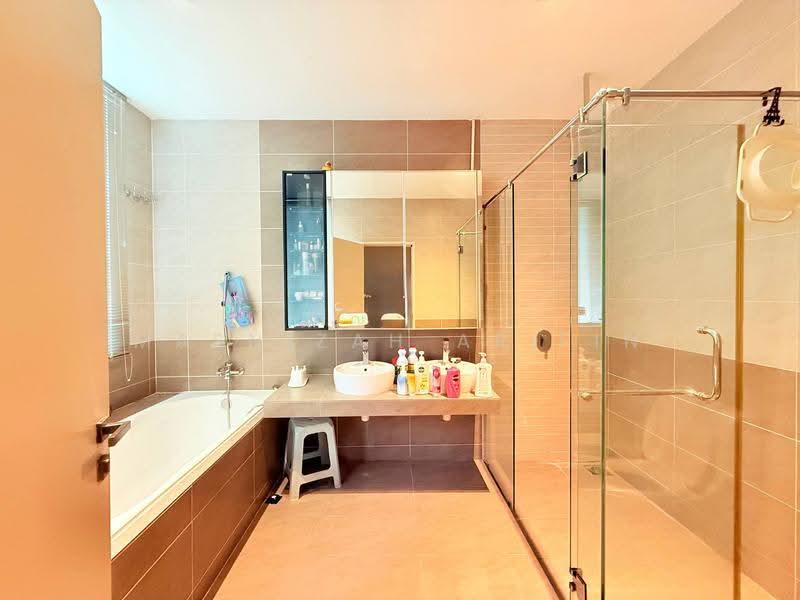 Rumah Berkembar untuk Dijual di Cyberjaya (Selangor) - Masnizah Arifin - Bathroom - PropertyGuru.com.my
