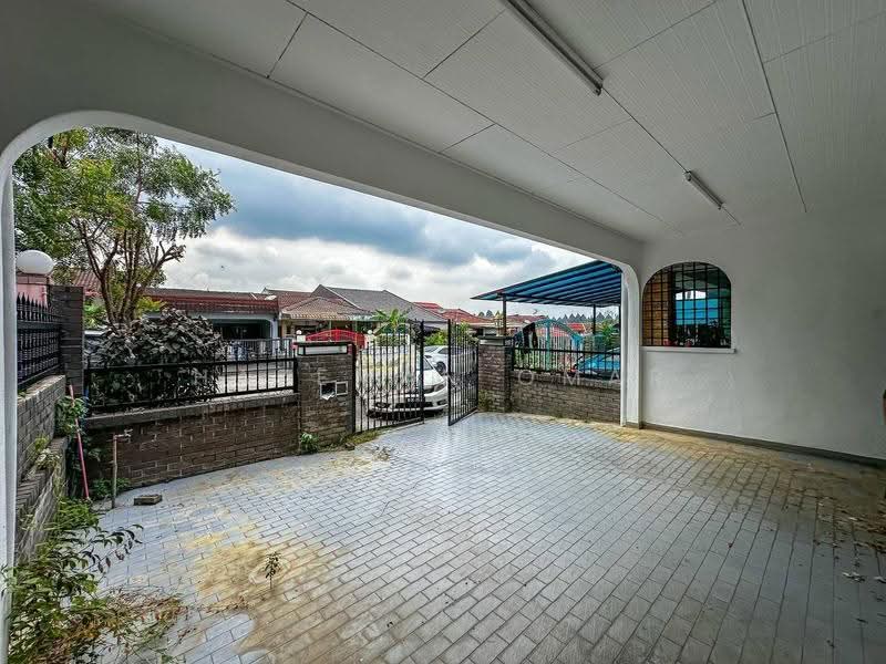 Rumah Teres 1-Tingkat untuk Dijual di Kelana Jaya (Petaling Jaya) - Hazeman Omar - Exterior - PropertyGuru.com.my