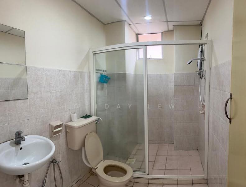 Kondominium untuk Disewa di Green Acre - Holiday Lew - Bathroom - PropertyGuru.com.my